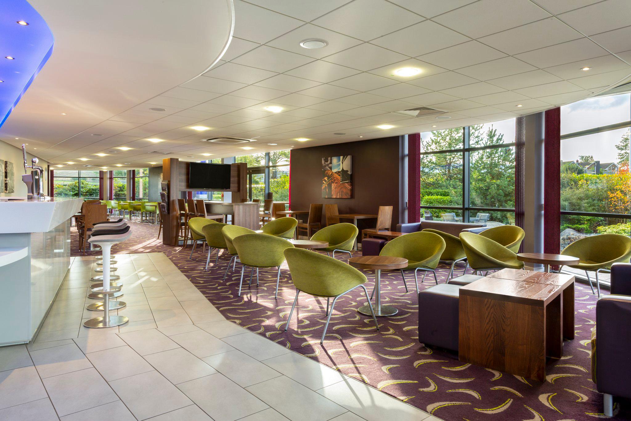 Фото Holiday Inn Express Dunstable, an Ihg Hotel