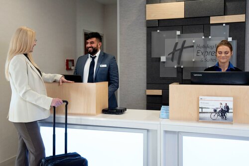 Гостиница Holiday Inn Express & Suites Chester-Monroe-Goshen в Монро