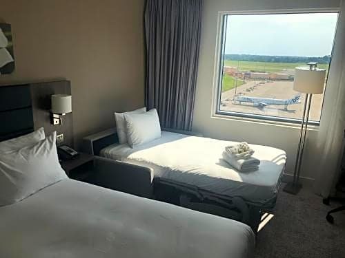 Фото Hilton Garden Inn Birmingham Airport