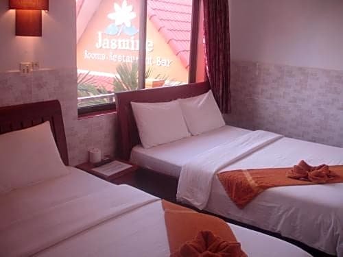 Фото Jasmine Family Hostel
