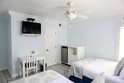 Фото Venice on the Beach Hotel