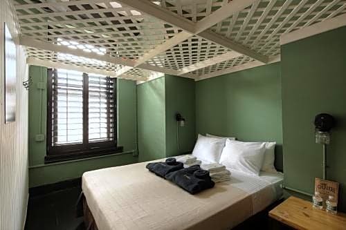 Фото The Bowery House by Oyo