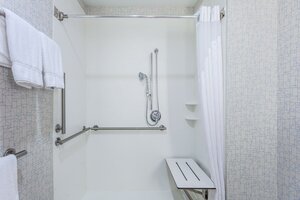 Гостиница Holiday Inn Express Hauppauge, an Ihg Hotel
