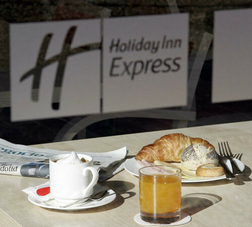 Гостиница Holiday Inn Express Bilbao, an Ihg Hotel