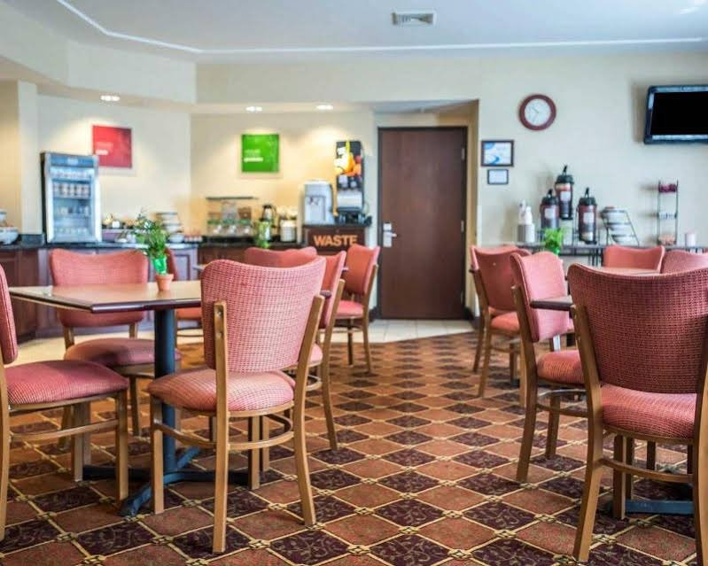 Фото Quality Inn New Columbia – Lewisburg