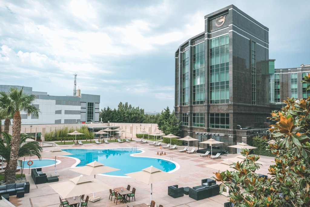 Фото Fly Inn Baku