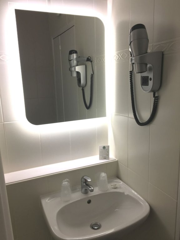 Фото Kyriad Lille Gare - Grand Palais