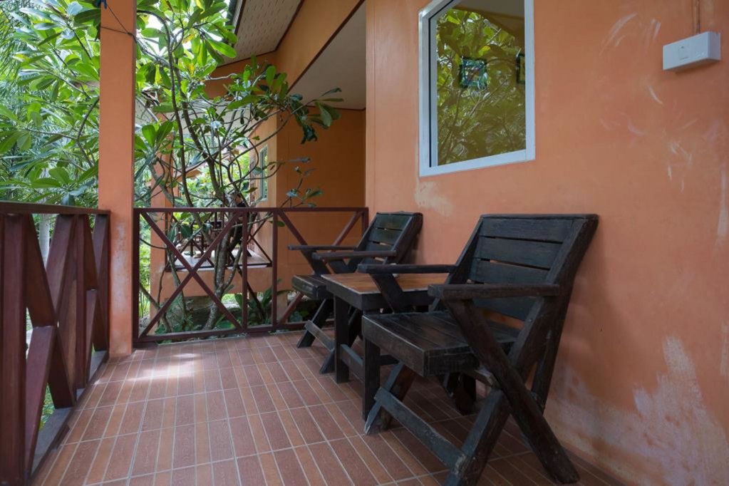 Фото Moonshine Resort Chumphon