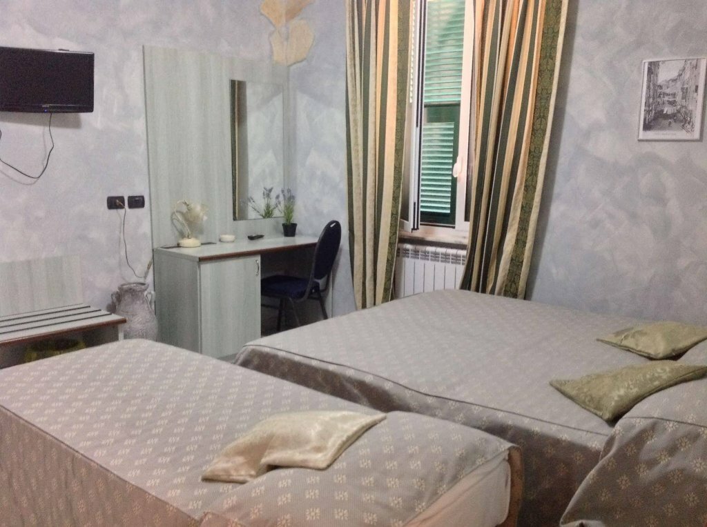 Hotel Albergo della Posta, Genoa, photo