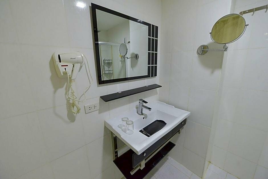 Hotel Chaplin Inn, Pattaya, photo