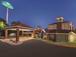 La Quinta Inn & Suites by Wyndham Alexandria Airport