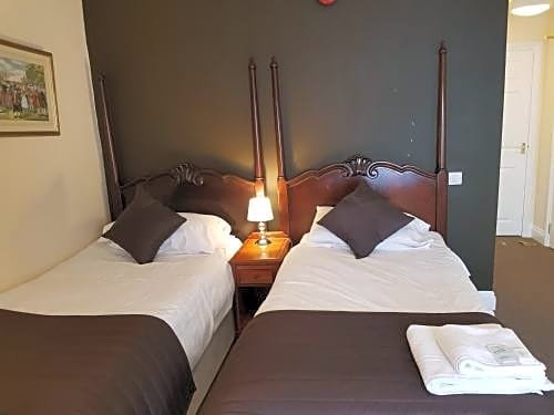 Фото The Old George Inn