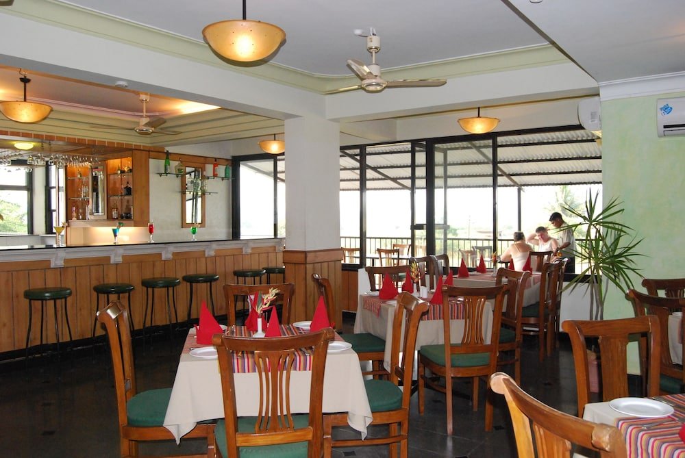 Фото Aastha Escape Resort