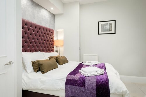 Гостиница Attractive 1-bedroom With Open Plan Kitchen Oxford в Лондоне