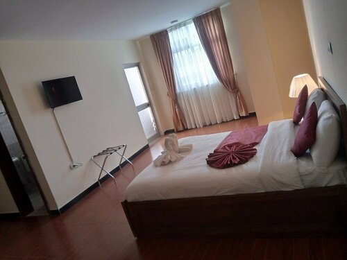 Гостиница Bruhway Hotel в Аддис-Абеба
