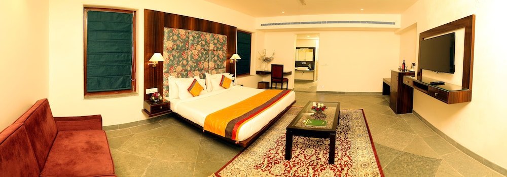 Фото Brahma Niwas - Best Lake View Hotel in Udaipur