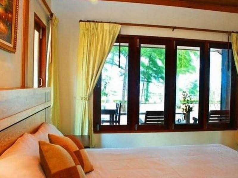 Фото Rocky Point Resort