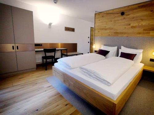 Фото Stadthotel Kachelofen