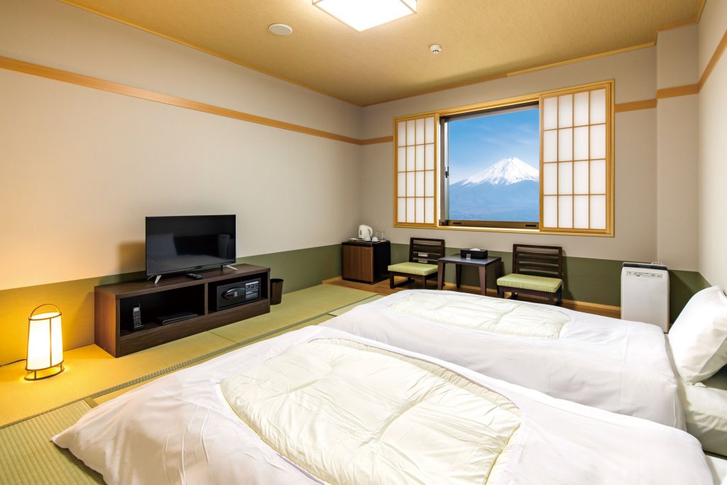 Фото Kawaguchiko Hotel