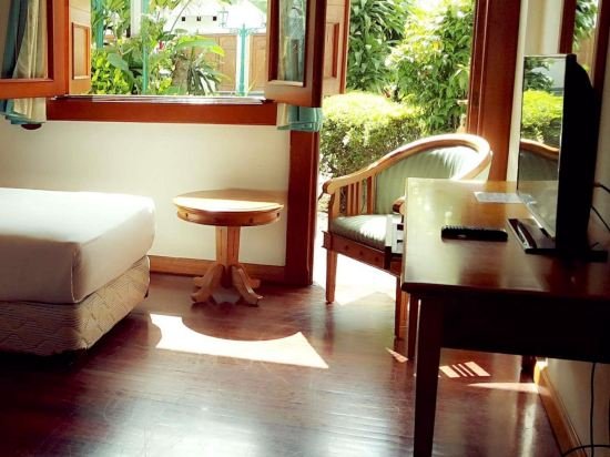 Фото Kresna Hotel Wonosobo