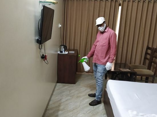 Фото Hotel Gulmohar Pride