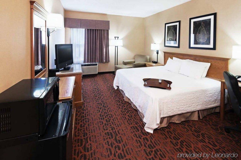 Фото Hampton Inn Salina