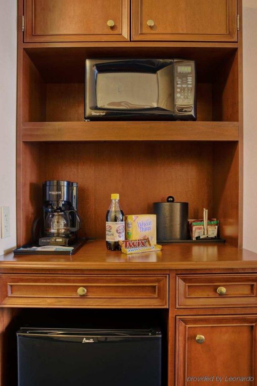 Фото Hilton Garden Inn Overland Park