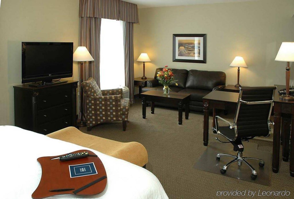 Фото Hampton Inn & Suites by Hilton Moncton