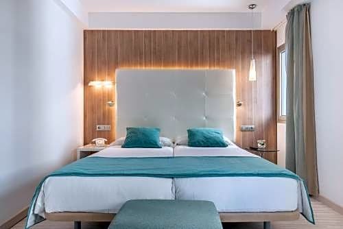 Фото Kyrat Amarac - Adults Only