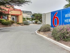 Motel 6 Marina, Ca - Monterey