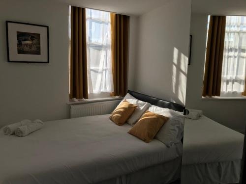 Фото The Bank Hotel