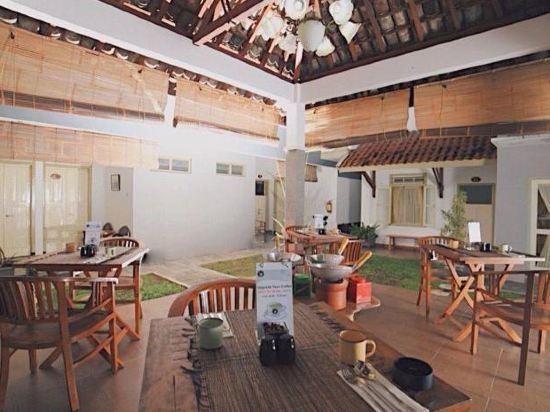 Фото Taman Yuwono Heritage Malioboro