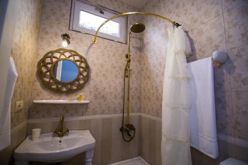 Фото Bloom Boutique Hotel