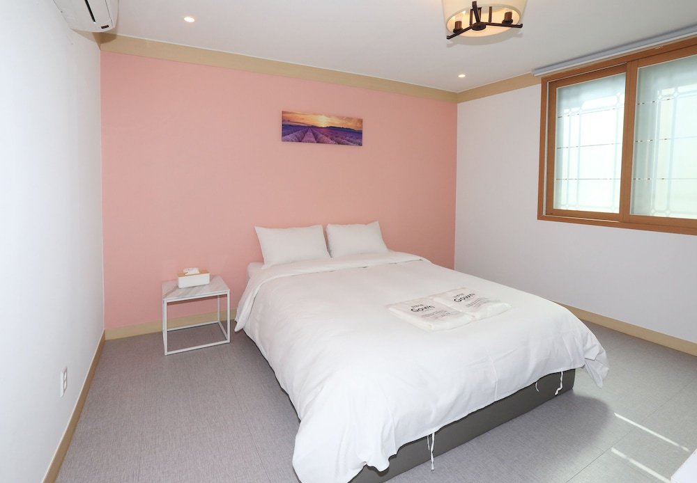 Фото Maison Mini Hotel & Guesthouse