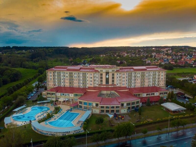 Гостиница Hotel Karos SPA в Залакароше