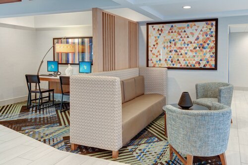 Гостиница Holiday Inn Express & Suites West Long Branch - Eatontown, an Ihg Hotel