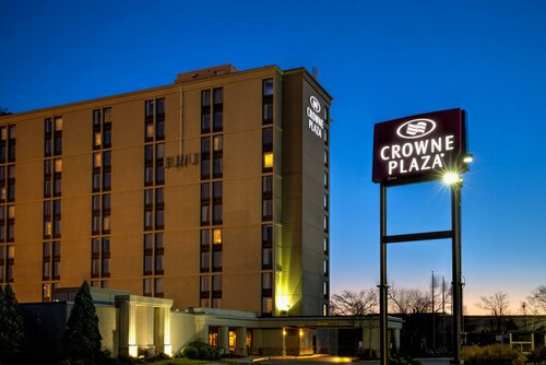 Гостиница Crowne Plaza Newark Airport, an Ihg Hotel в Элизабет