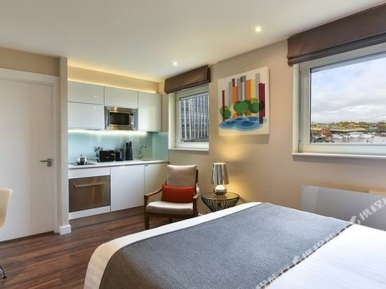 Фото Fraser Place Canary Wharf