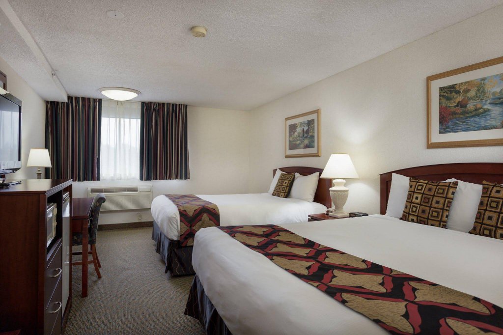 Фото Hotel Thea Tacoma, Ascend Hotel Collection