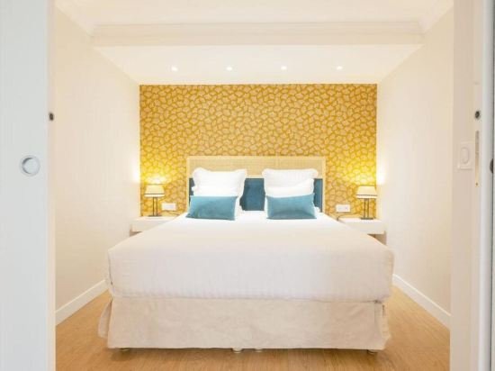 Фото Hotel des Batignolles