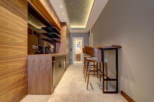 Фото Black Pearl Luxury Suites