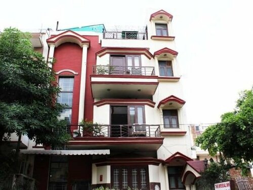 Oyo 1879 Hotel Imperial Inn