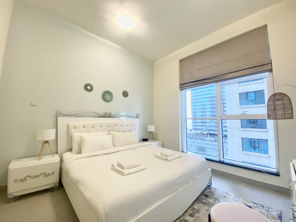 Short-term housing rental Spacious 1 Bed Marina Walk Dubai Marina Apartments, Dubai, photo