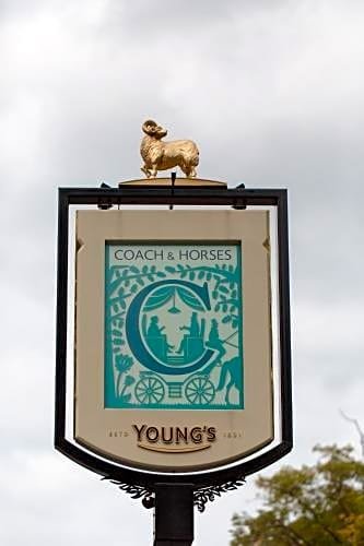 Фото The Coach & Horses