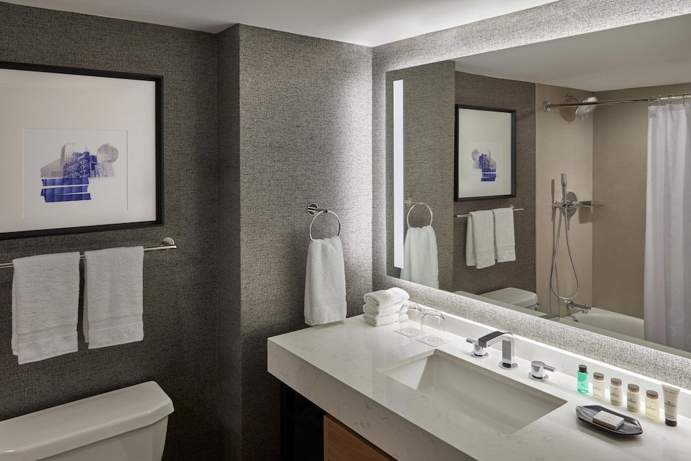 Фото Sheraton Gateway Hotel In Toronto International Airport