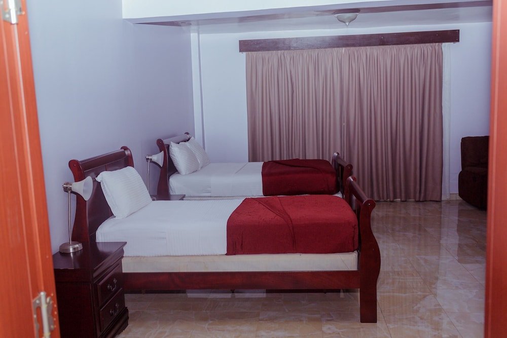 Фото Crismon Hotel