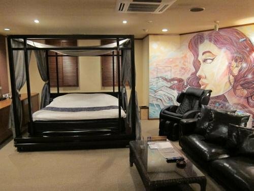 Гостиница Hotel Rplus - Adults only
