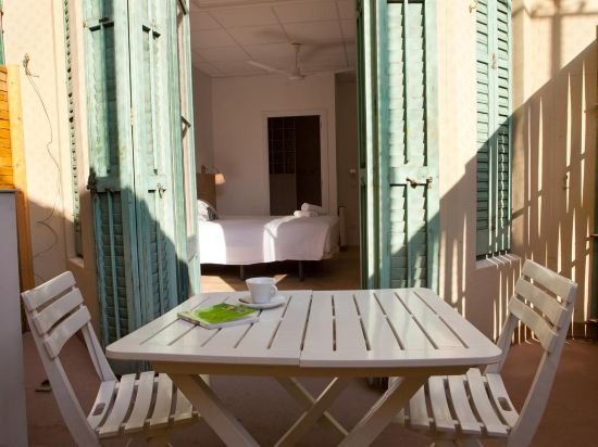 Фото Hostal Martinval