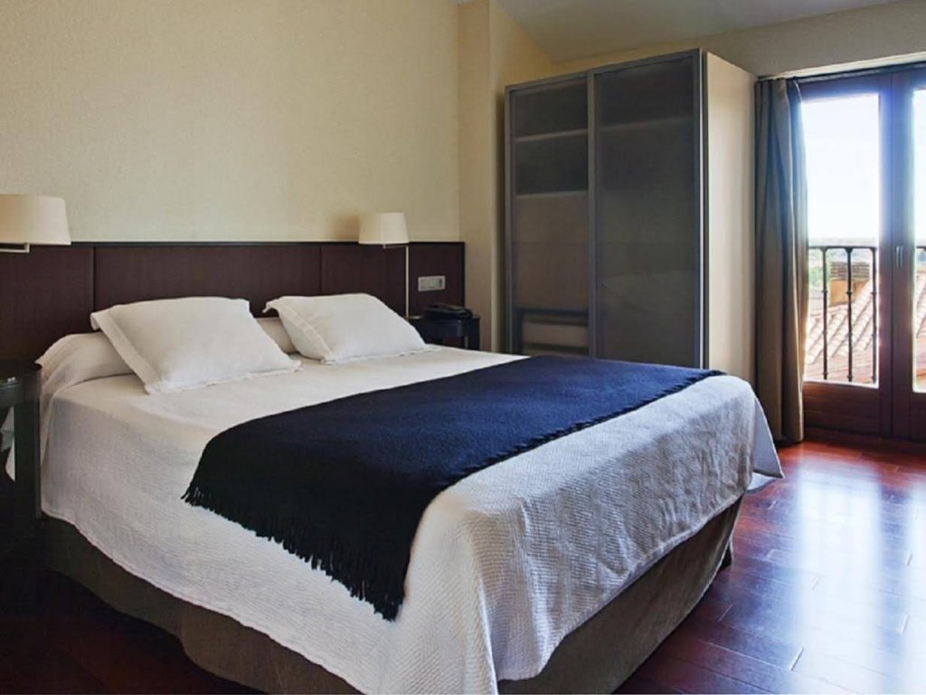 Фото Sercotel Puerta de la Catedral