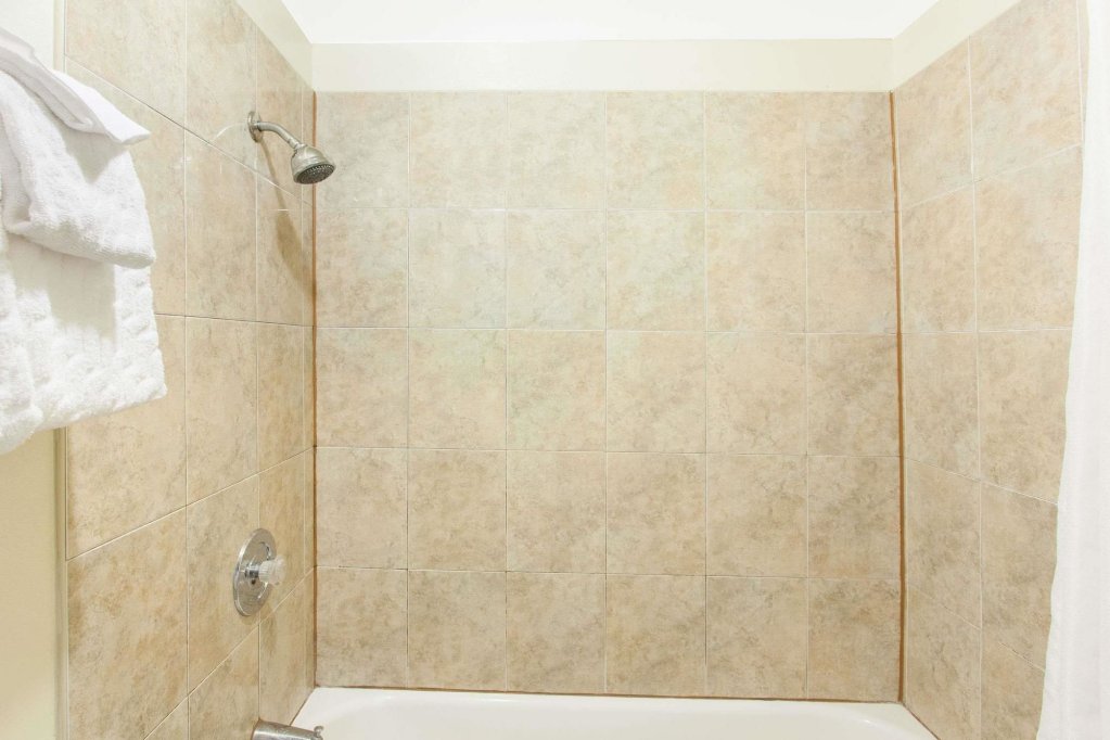 Фото Super 8 by Wyndham Los Angeles/Alhambra